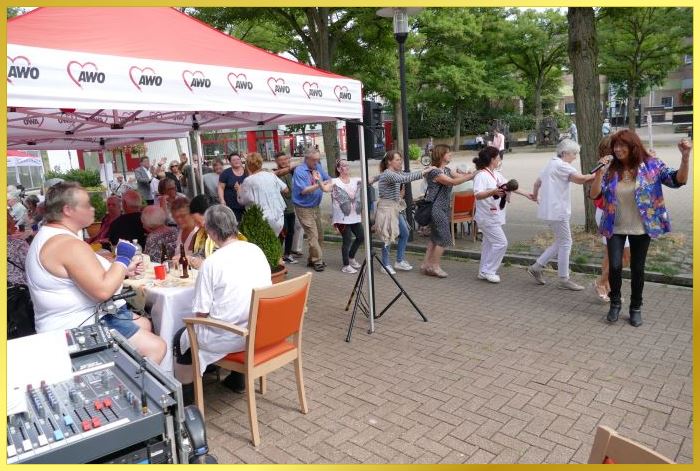 Open Air Sommerfest mit Schlagermusik.